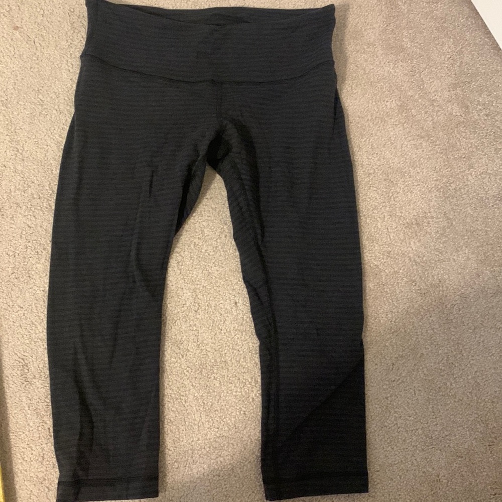 Lululemon Cropped Yoga Pants
